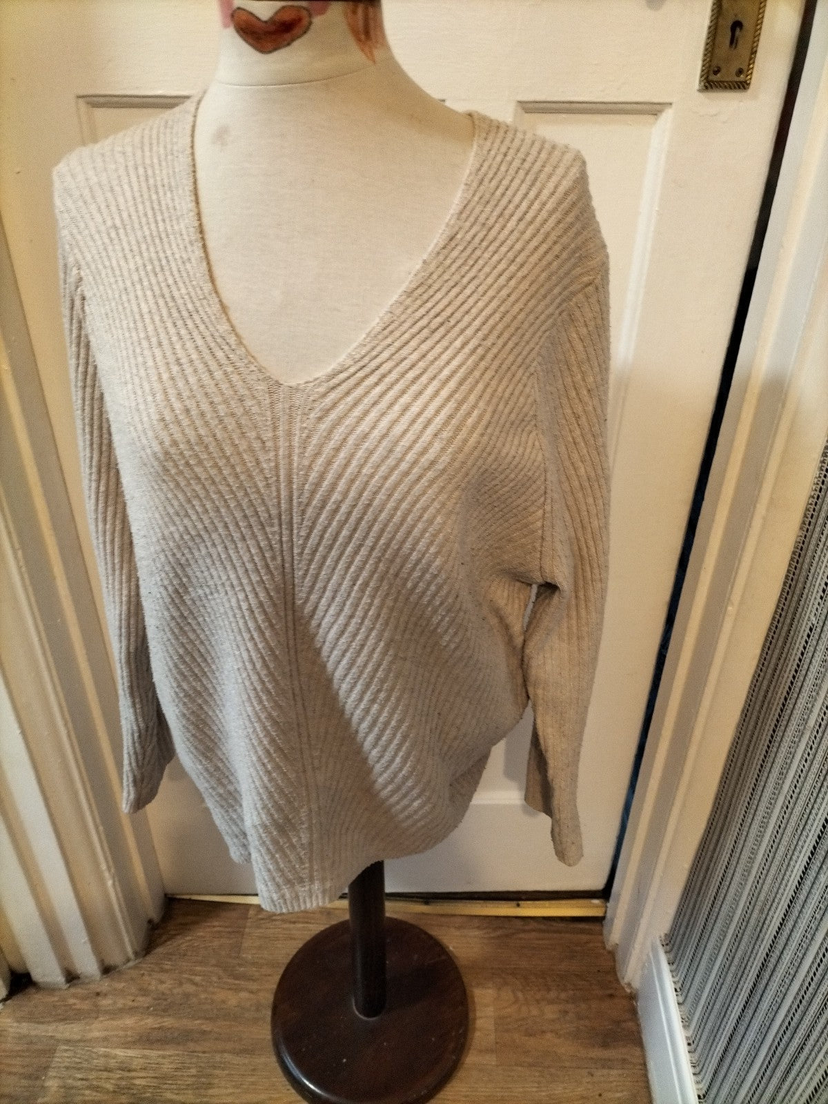 Ladies Size Large Cream(bobbling) V Neck Jumper