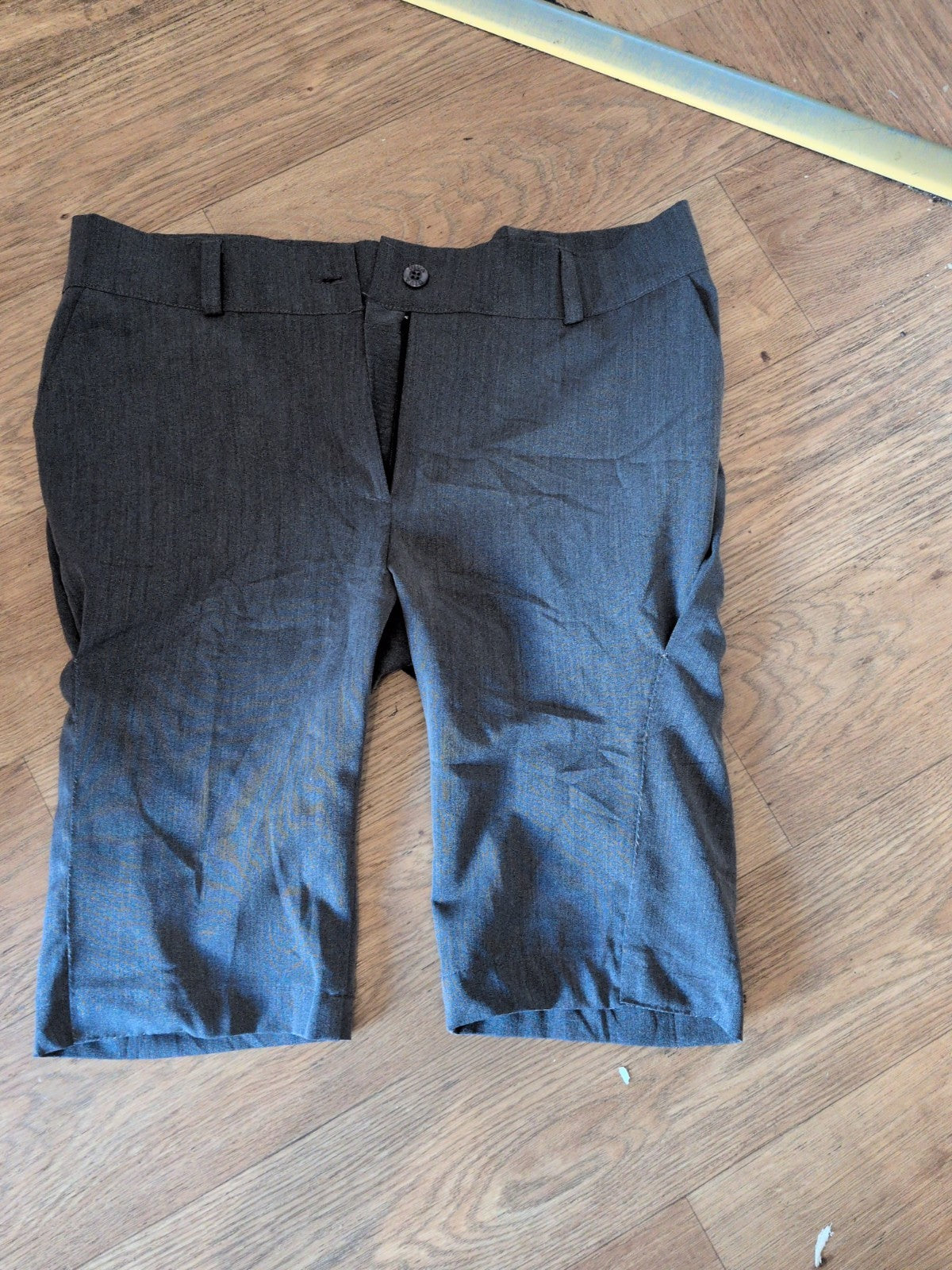 Ladies Diva Size 12 Grey Shorts