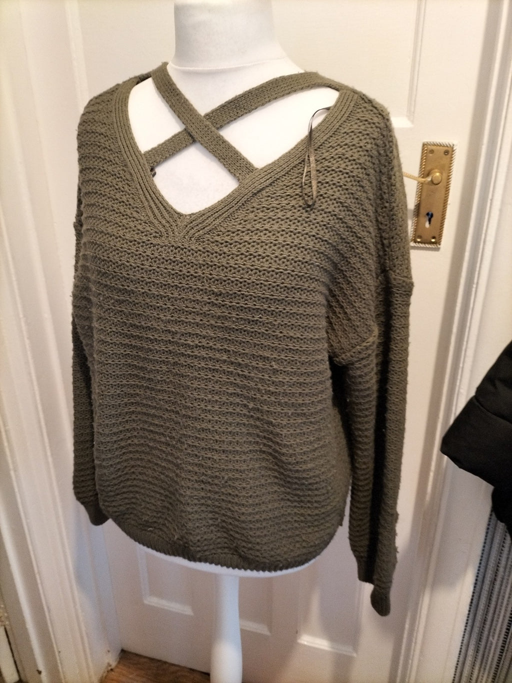 Ladies Primark Size Large 14-16 Deep Khaki V Neck Long Sleeved Jumper