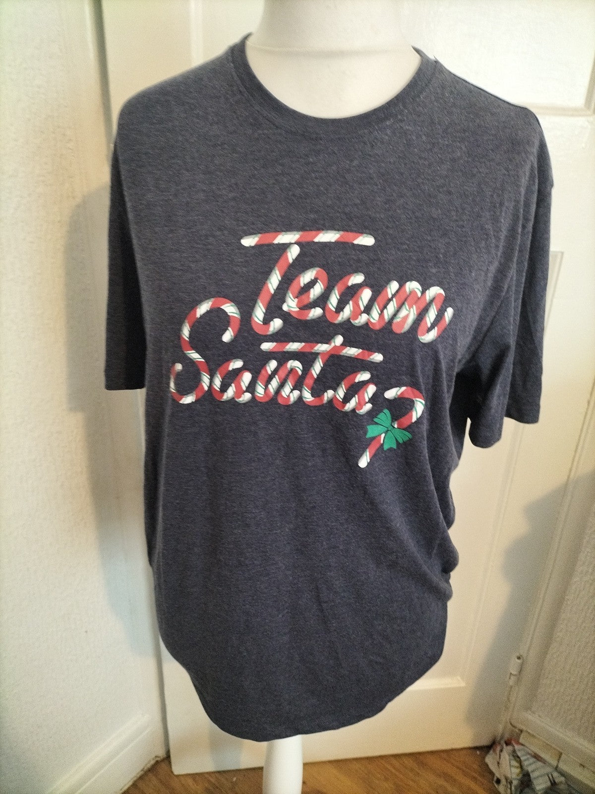 Mens Easy Size M Navy Christmas Short Sleeved Tshirt