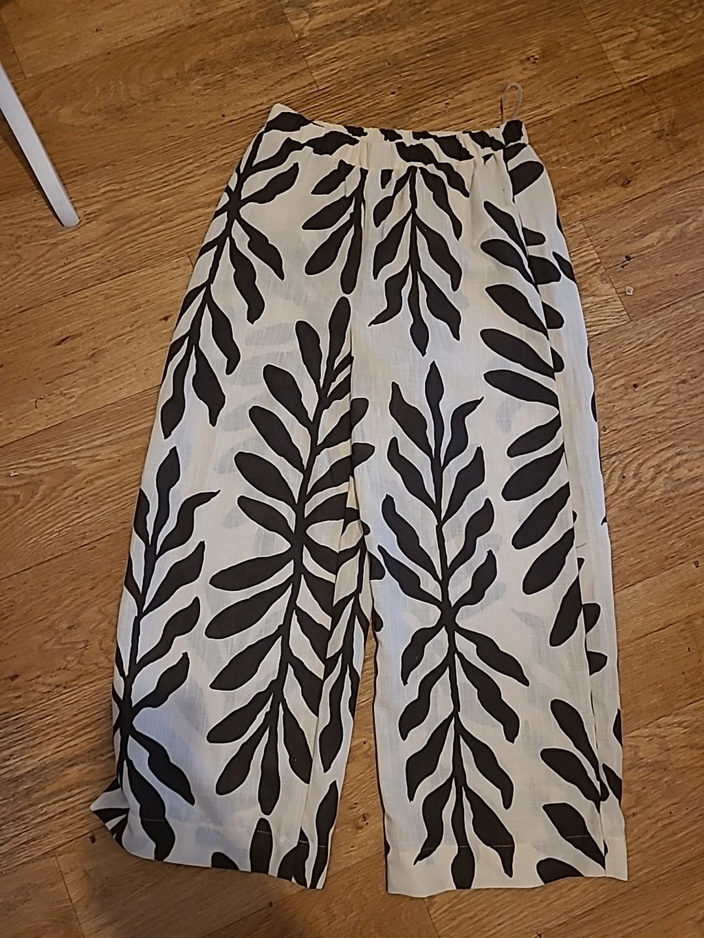 Ladies Primark Size 6-8 Dark Brown And Beige Elasticated Trousers