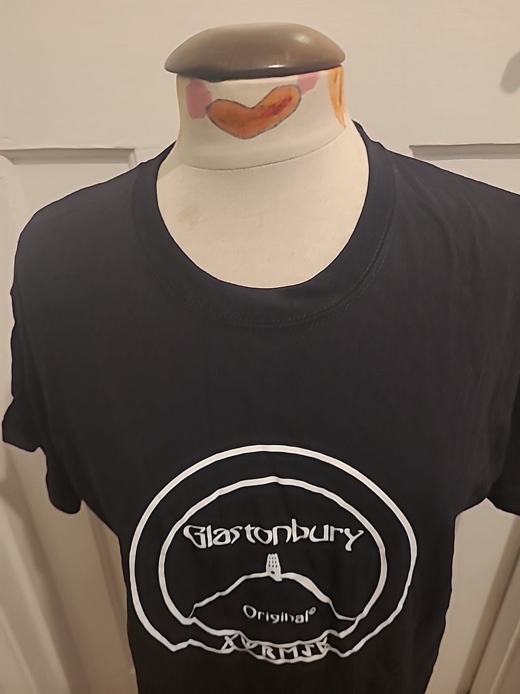 Mens Fruit Of The Loom Size Large Black Glastonbury Short Sleeved Tshirt