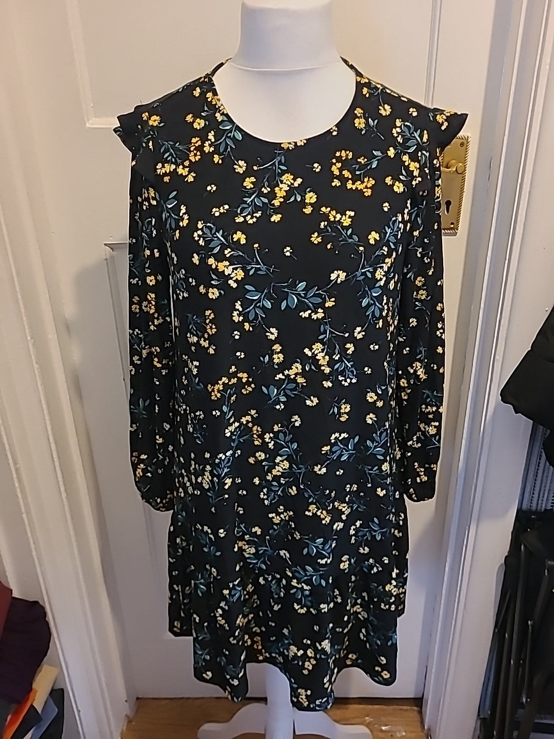 Ladies F&F Size 16 Black Green And Yellow Floral Long Sleeved Dress