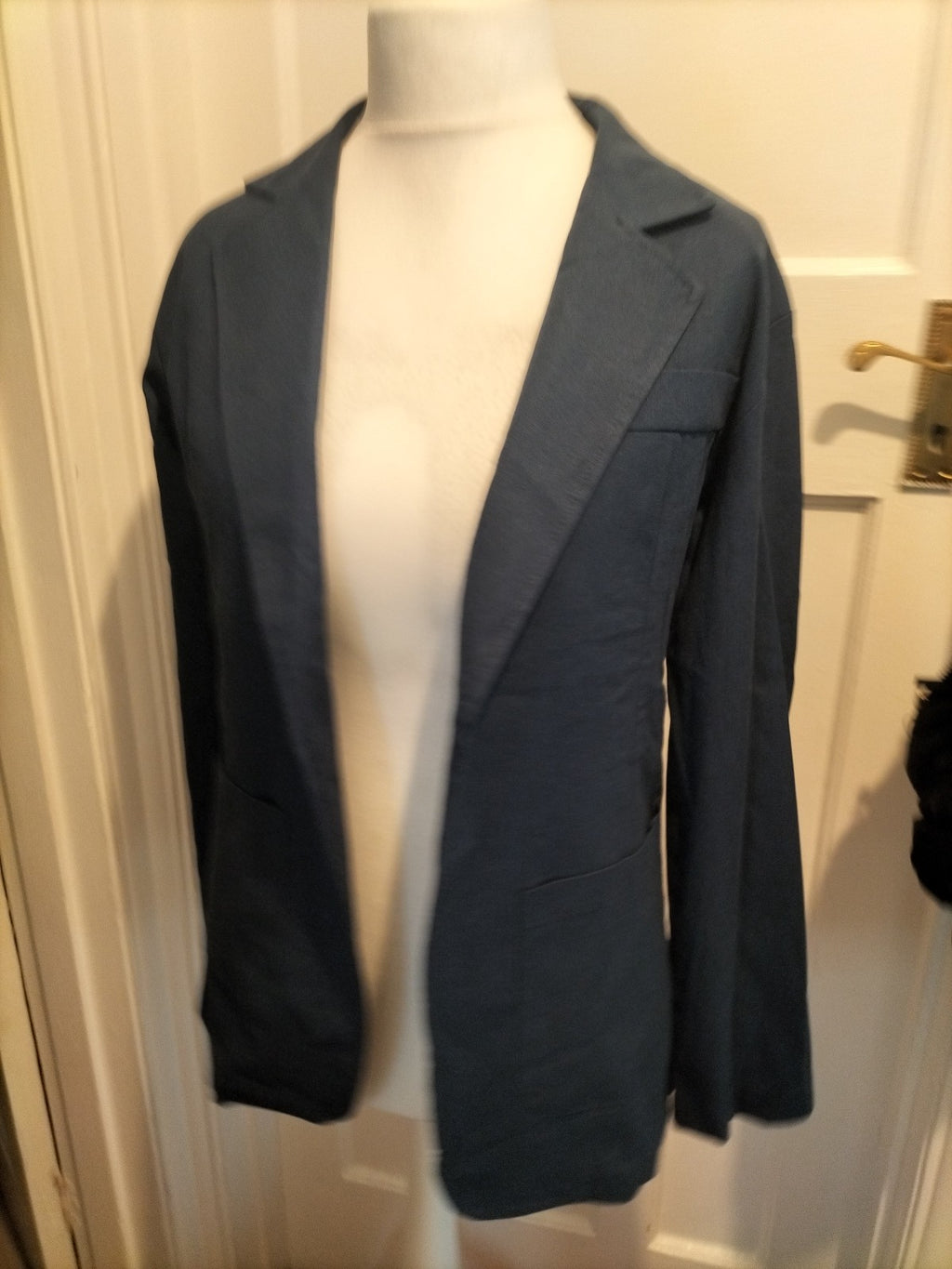 Ladies Fashion Size 4 Dark Navy Long Sleeved Buttoned Blazer