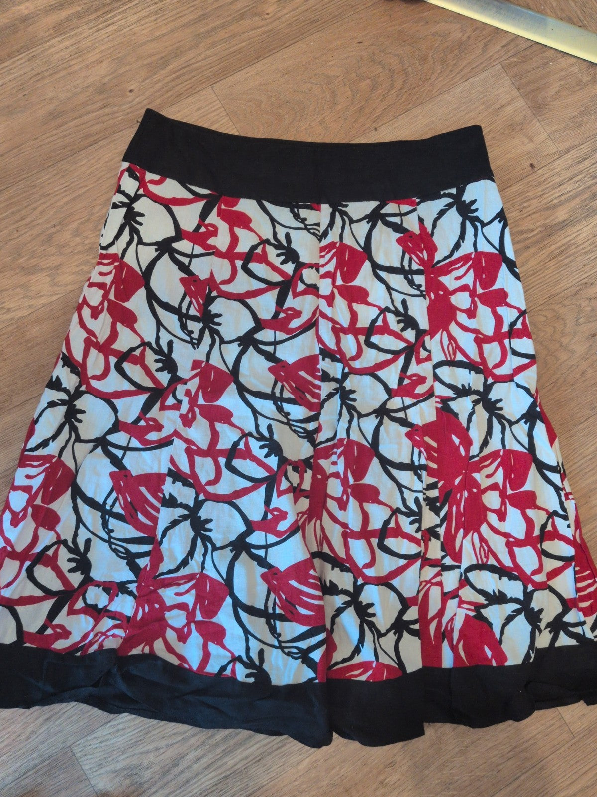 EWM Style 14 Red Black White Flare Midi Skirt