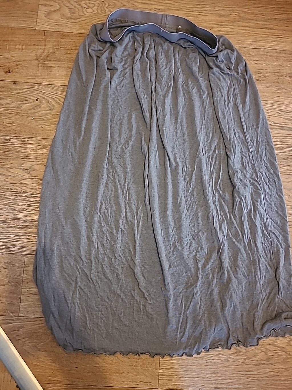 Ladies Size Small Grey Long Length Elasticated Skirt