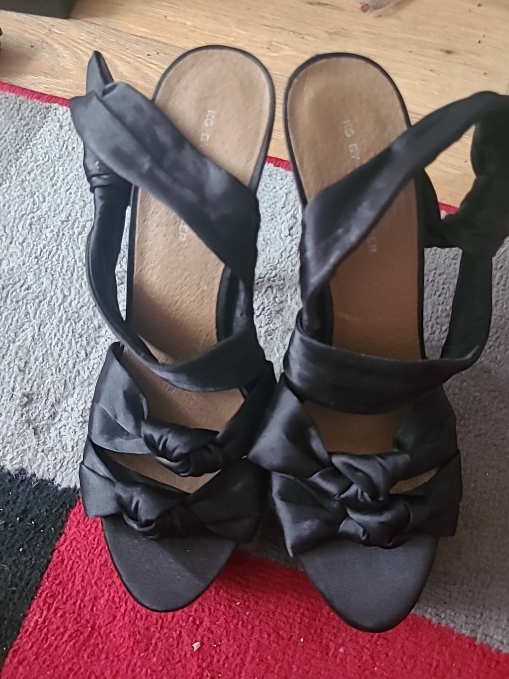 Ladies Kurt Geiger Size 7 Black Shiny Open Toe Heels