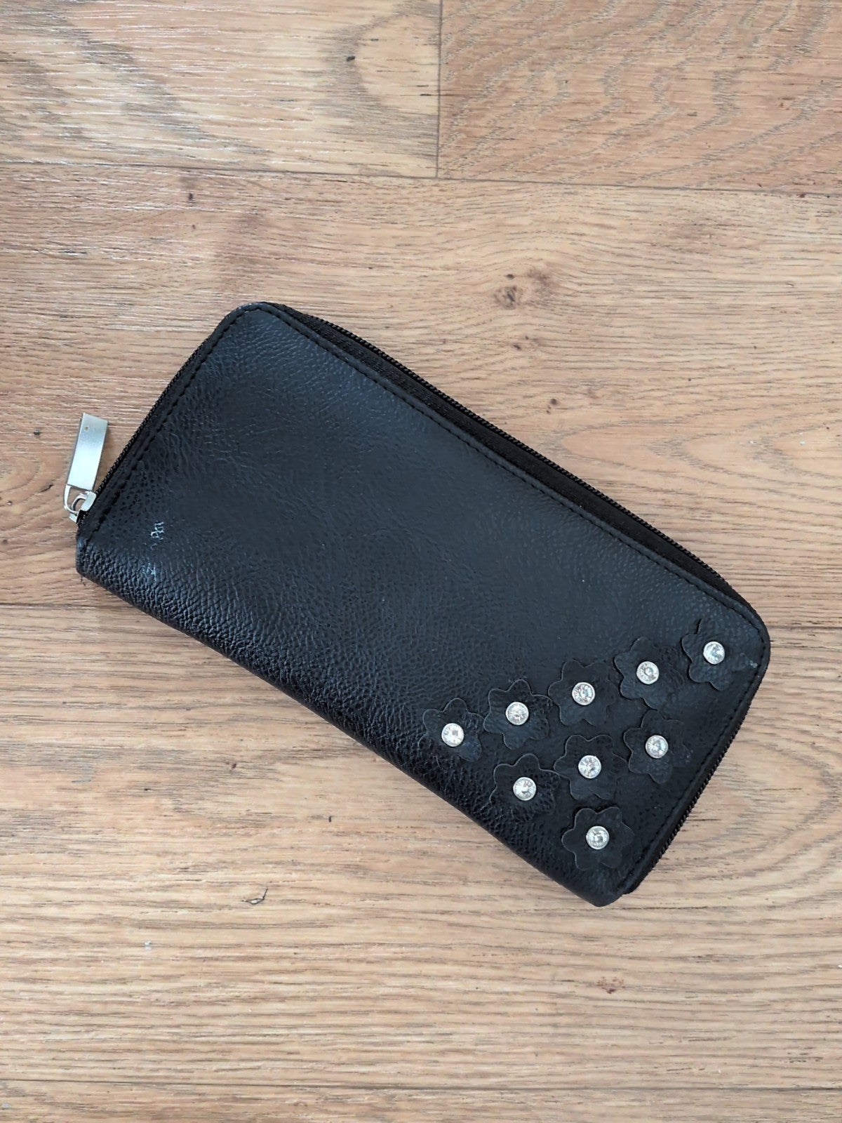 Ladies Black Zip Purse With Diamonte Detail
