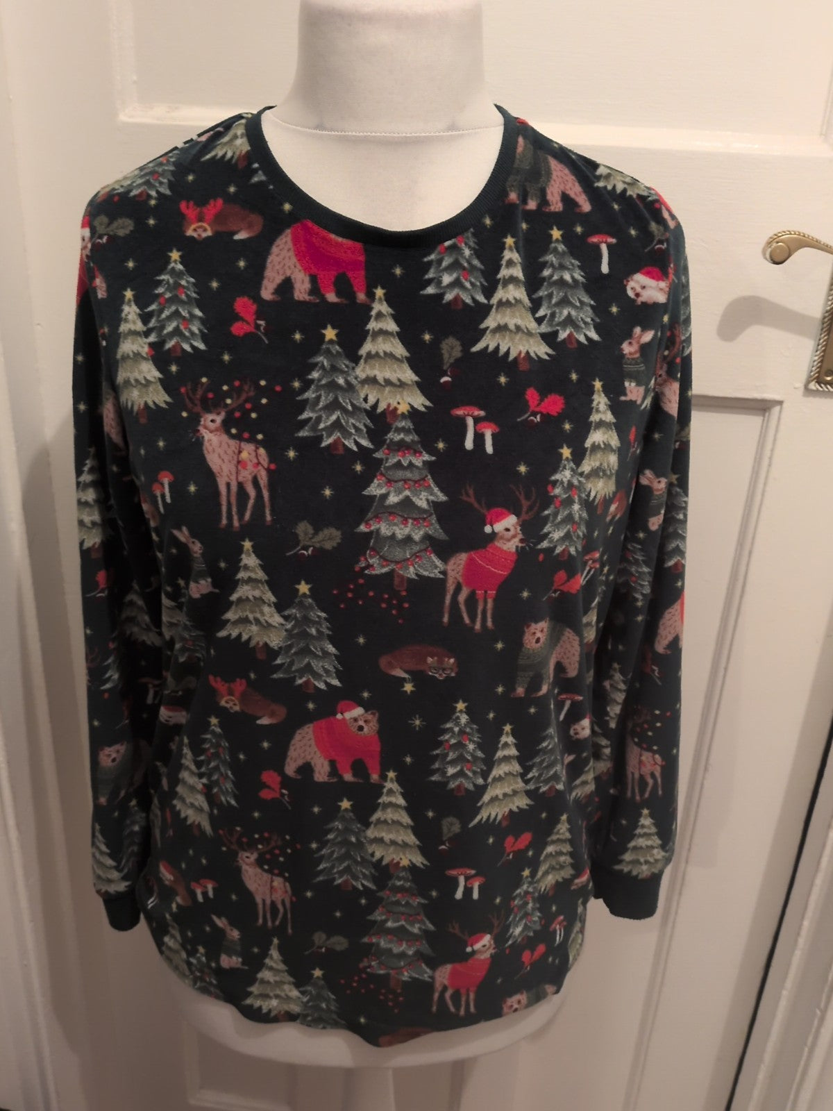 Ladies Primark Size Small Green Christmas Jumper