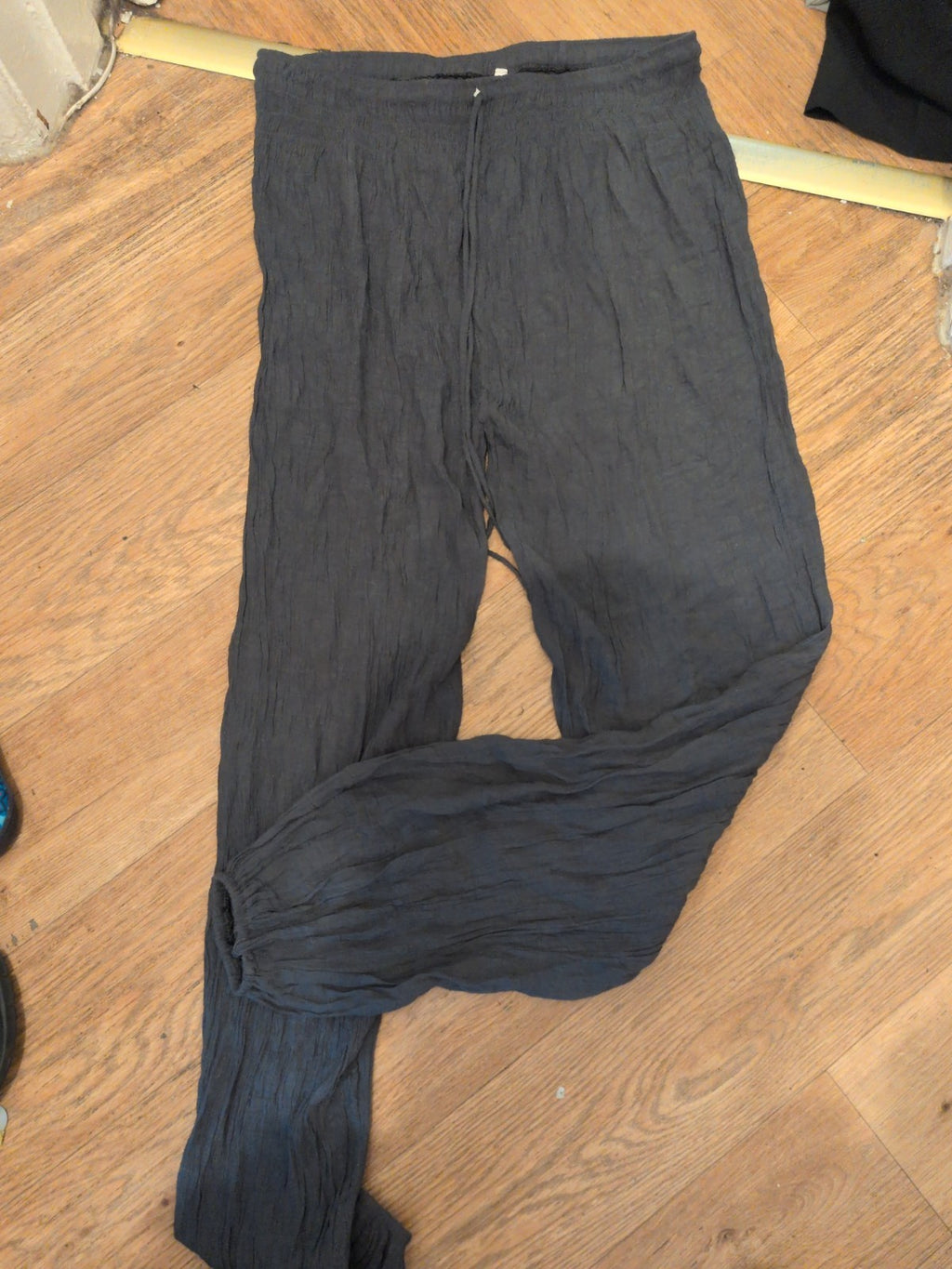 Size 4? Grey Elasticated Trousers