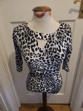 Ladies Cache Size XS Black And White Long Sleeved Blouse