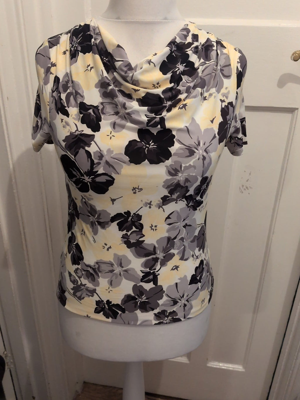 CC Petite Small Lemon Black And Grey Sleeveless Blouse