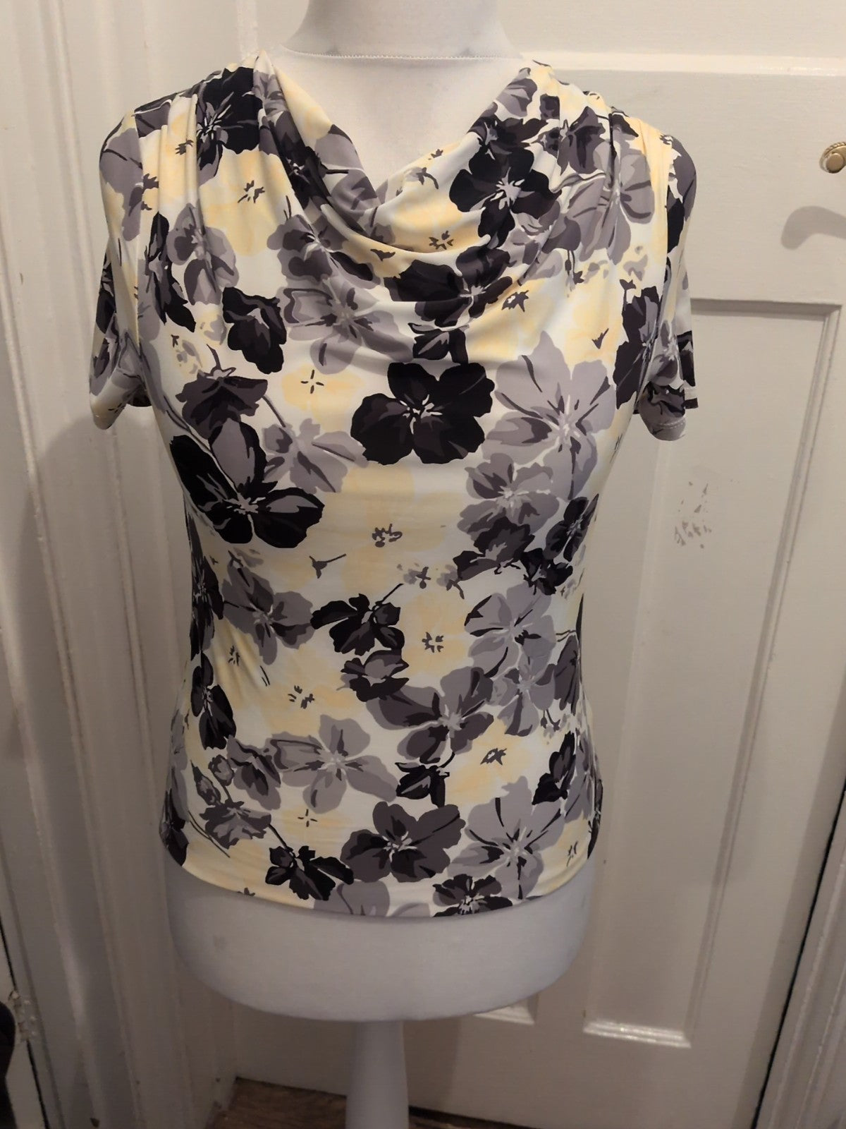 CC Petite Small Lemon Black And Grey Sleeveless Blouse