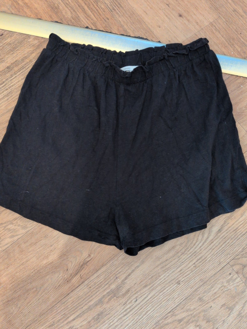 H&M Basic Small Black Shorts