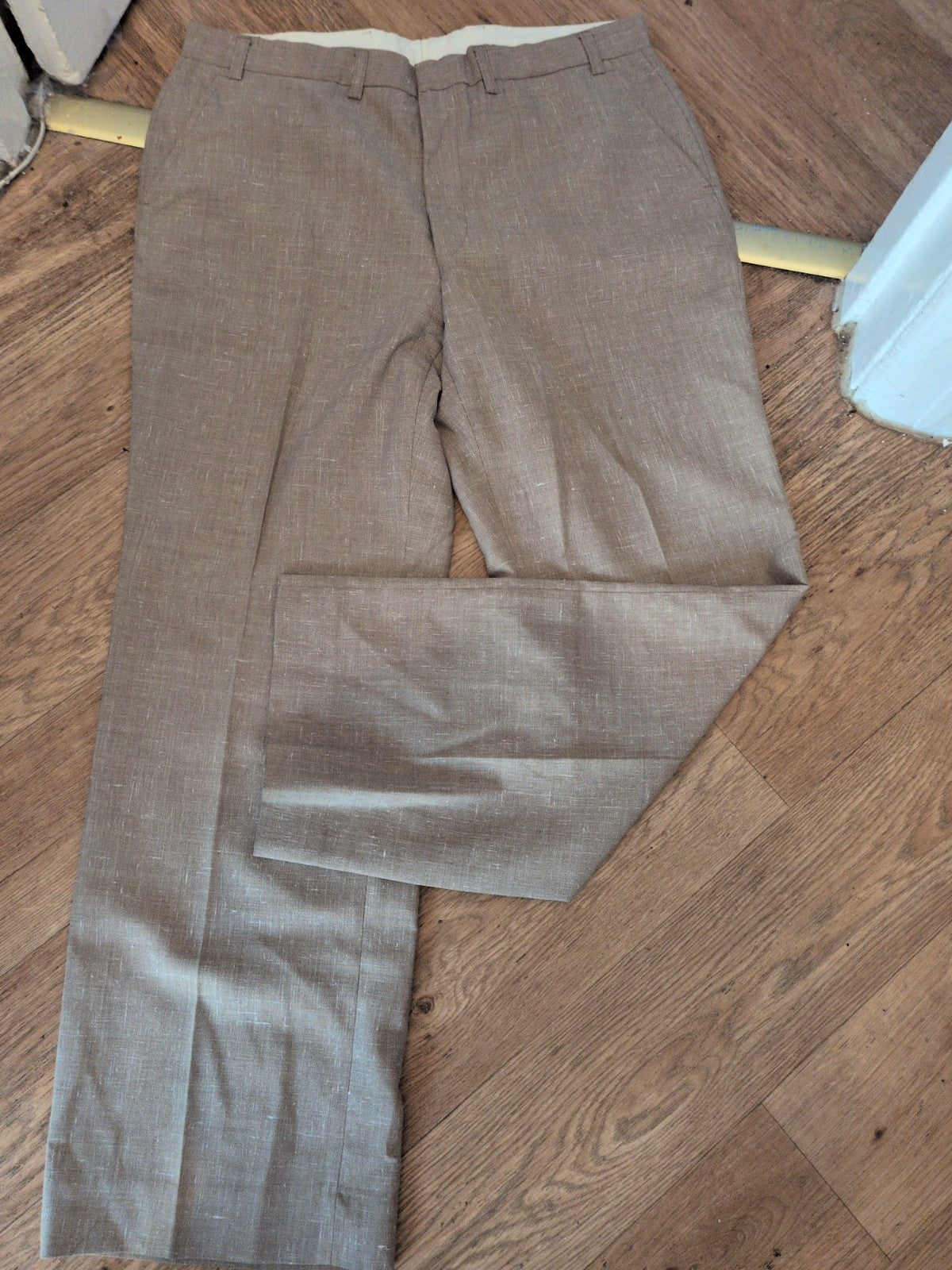 36x29 Beige And White Smart Trousers