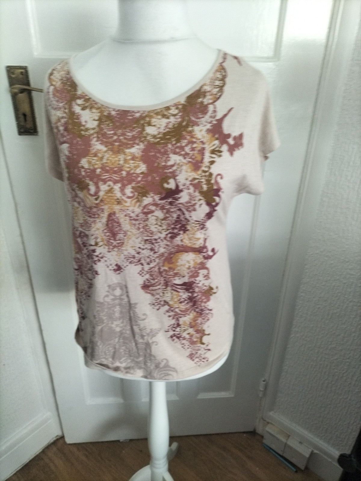 Ladies Autograph Size 12 Oatmeal Patterned Short Sleeved Blouse