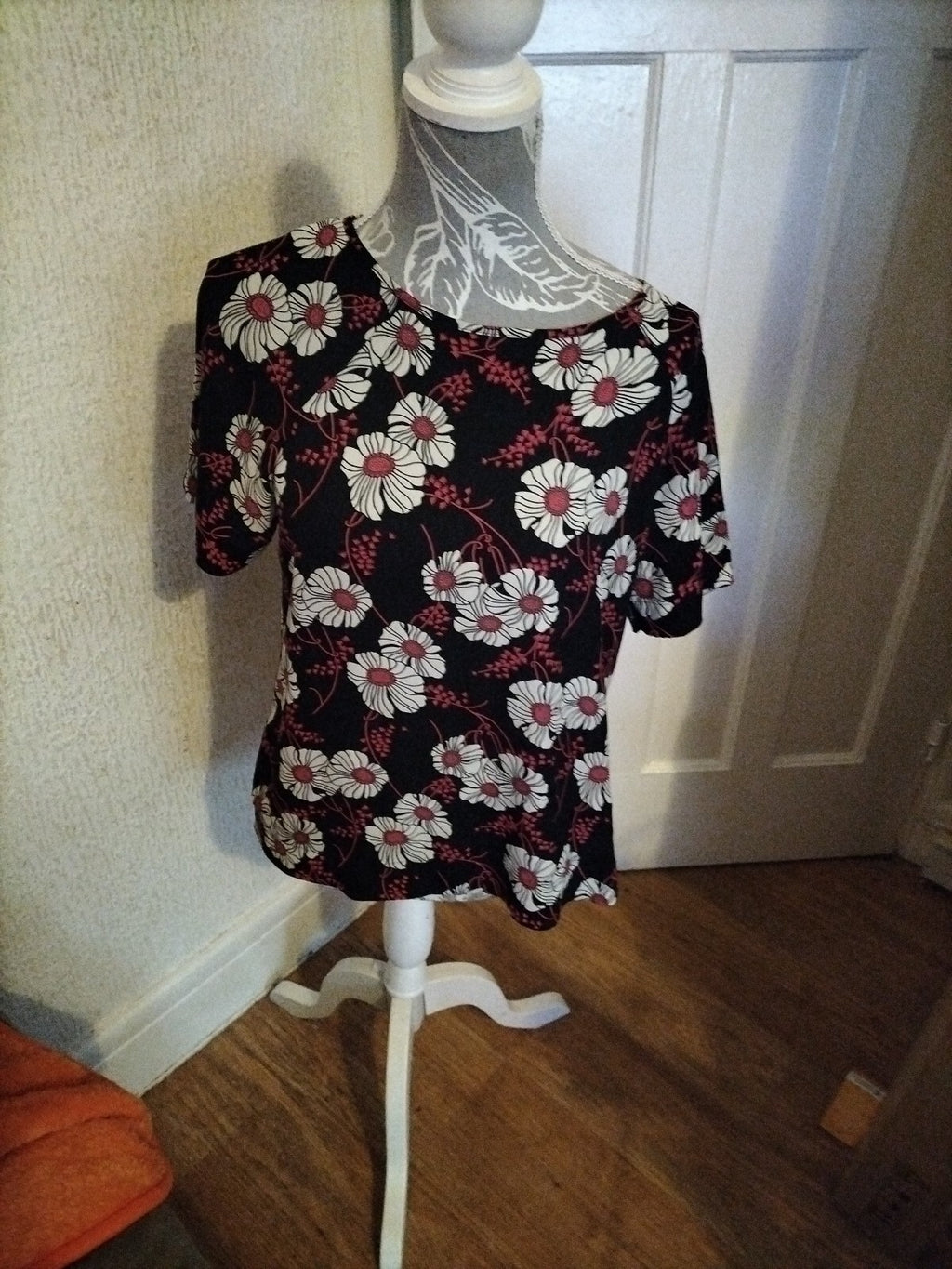 Ladies Papaya Size 10 Floral Short Sleeved Blouse