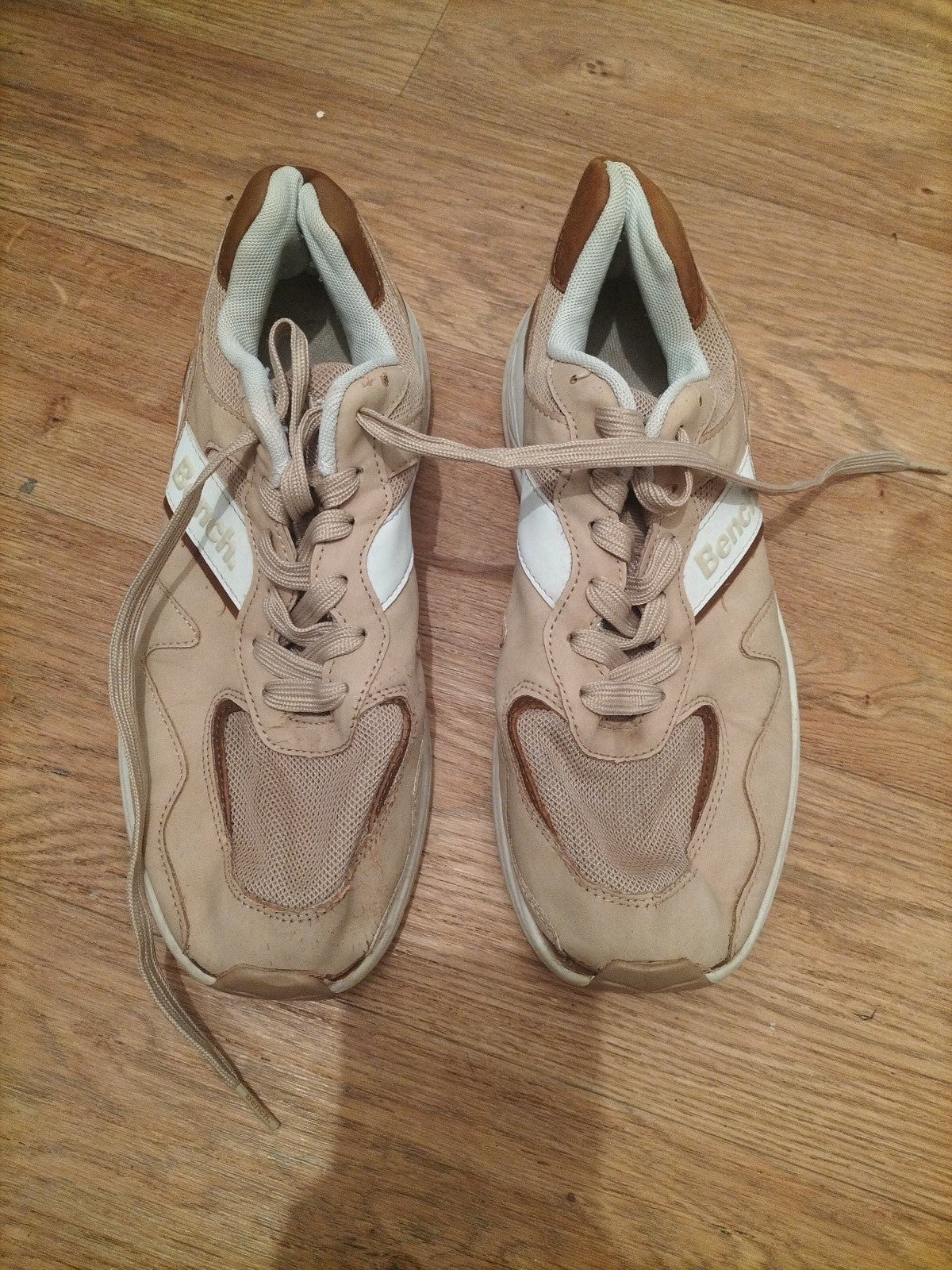 Mens Bench Size Uk 9 Beige Trainers