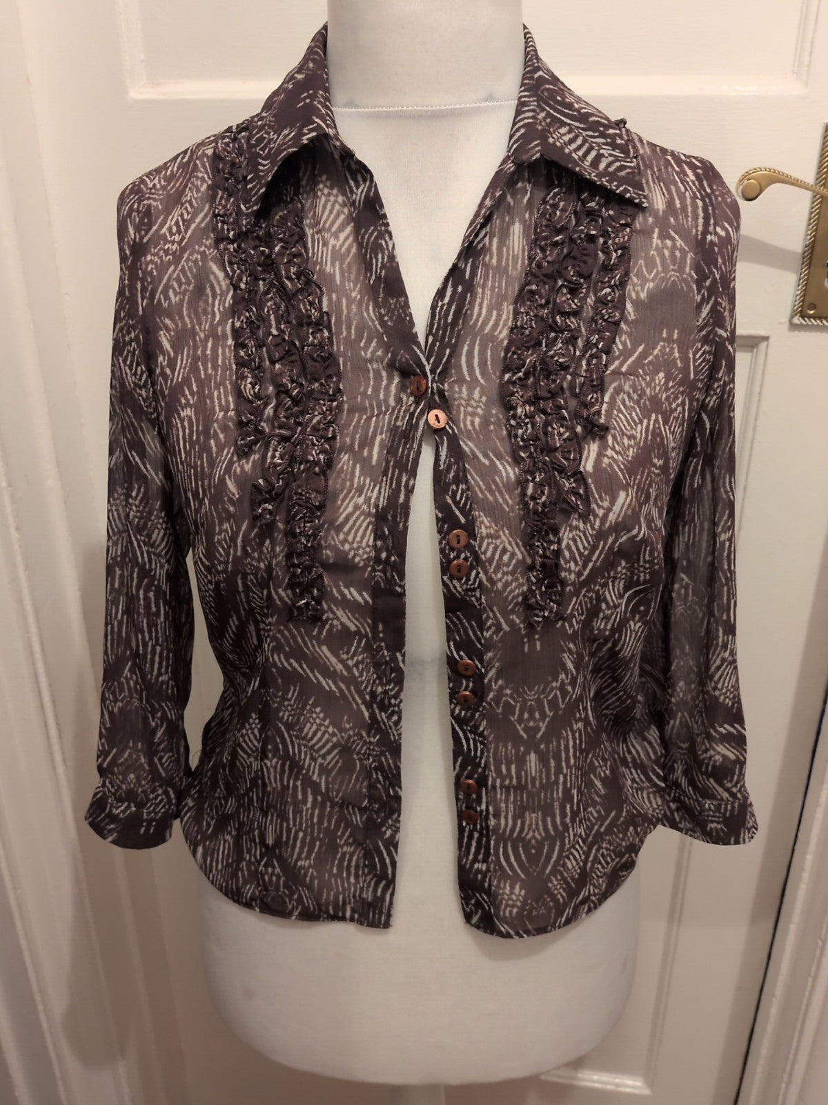 CC Petite 10 Dark Brown And White Long Sleeve Blouse