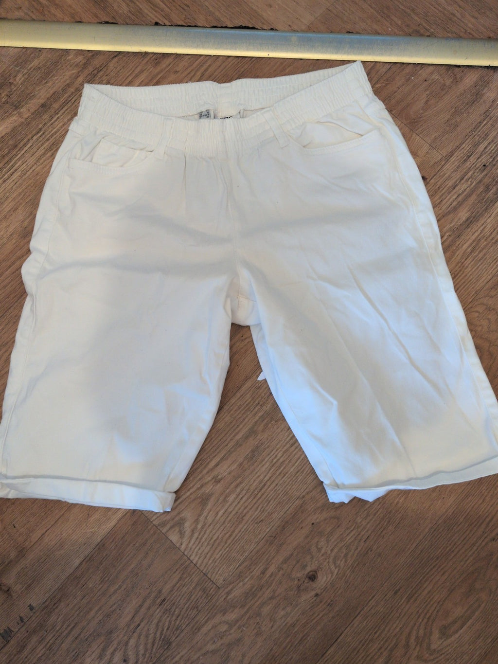 Bpx Collection 16 White Elasticated Shorts