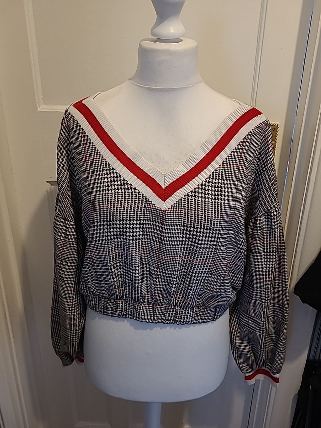 Ladies Forever21 Size Large Check V Neck Top