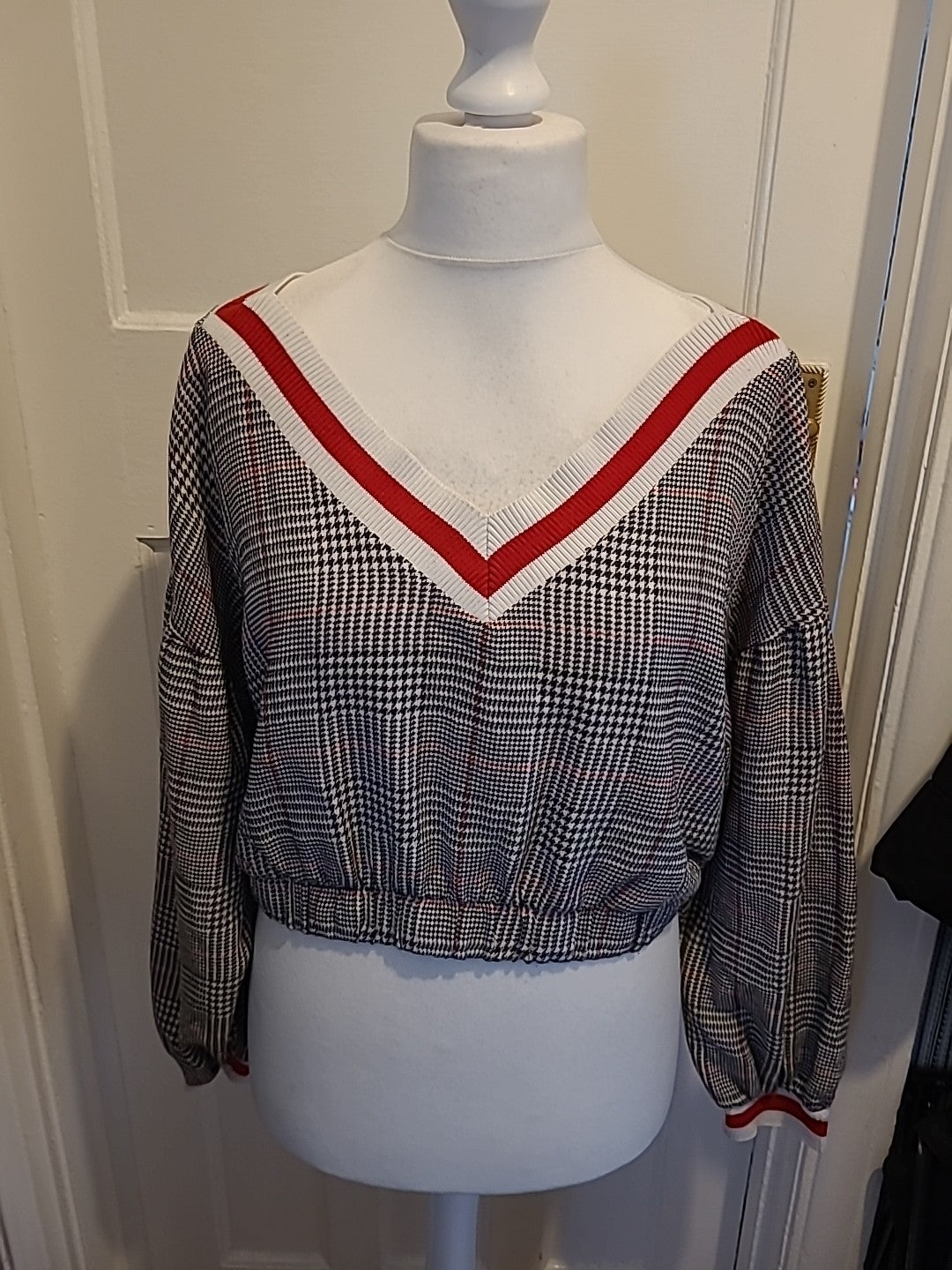 Ladies Forever21 Size Large Check V Neck Top
