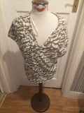 Ladies Primark Size 8 Khaki White V Neck Short Sleeved Tshirt