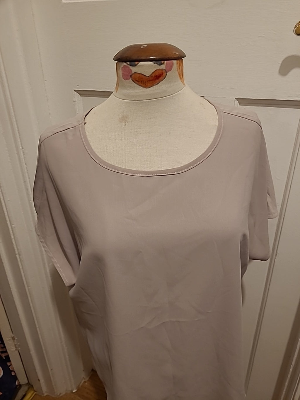 Ladies Size Large Mocha Brown Short Sleeved Blouse