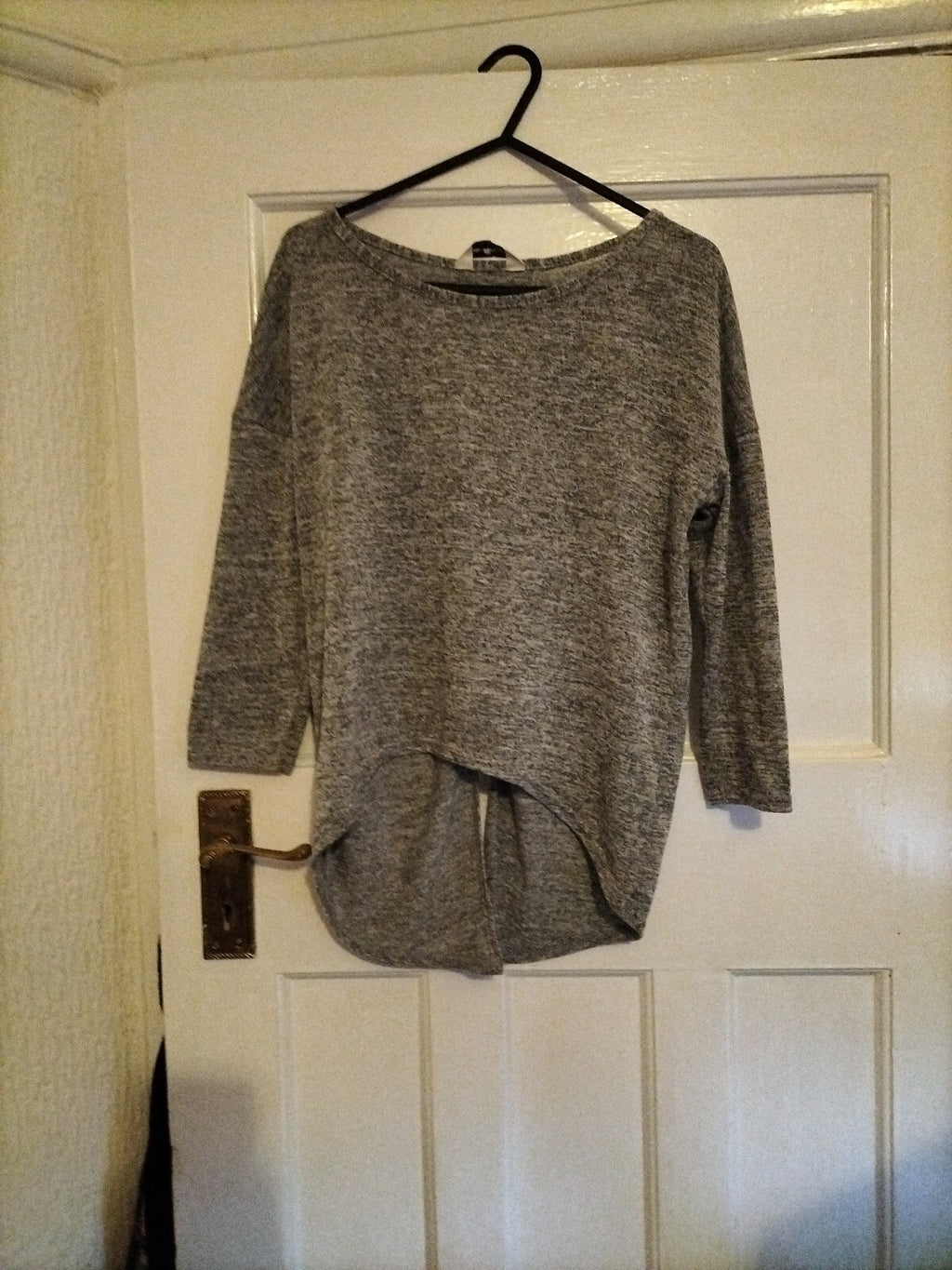 Ladies Miss Selfridge Size 8 Grey 3/4 Sleeved Top