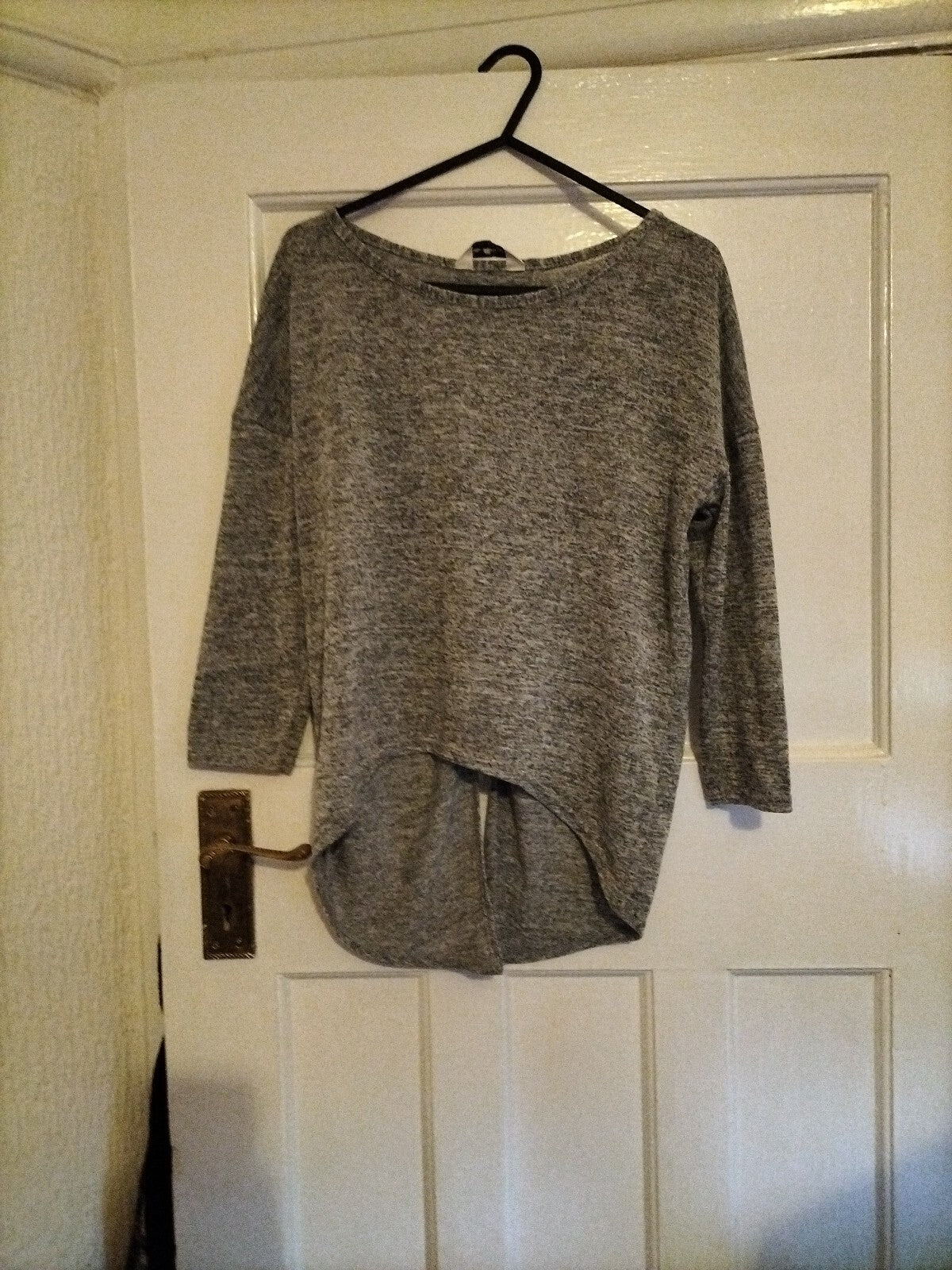 Ladies Miss Selfridge Size 8 Grey 3/4 Sleeved Top