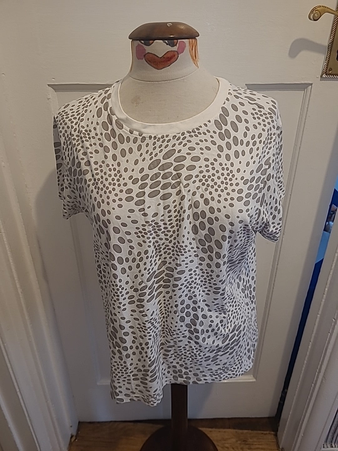 Ladies Primark Size 14-16 Grey Cream Printed Tshirt