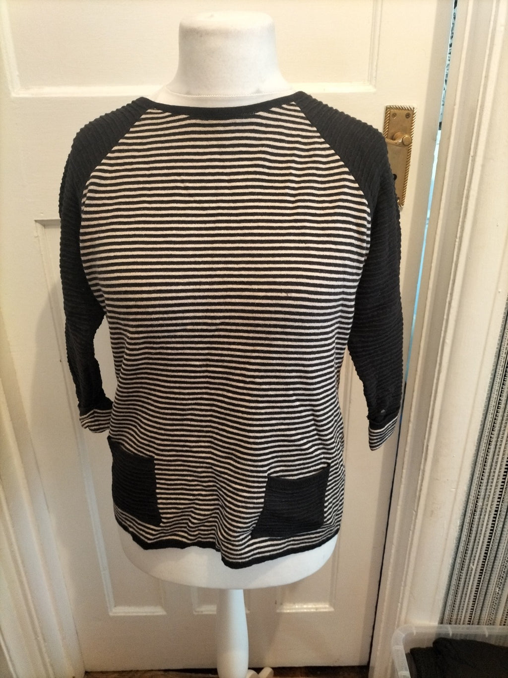 Ladies Dash Size 12 Navy With White Blouse