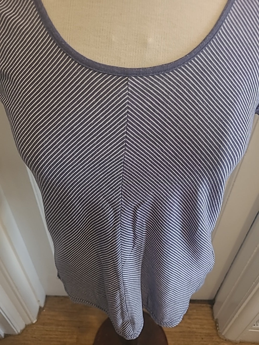Ladies Thought Size 8 Blue White Striped Short Sleeved Tshirt