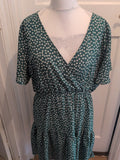 Shein Curve 2XL Green With White V Neck Dress