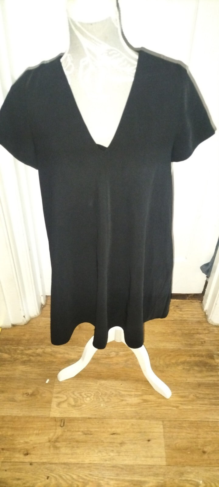 Ladies Zara Size Small Black Short Sleeved Dress