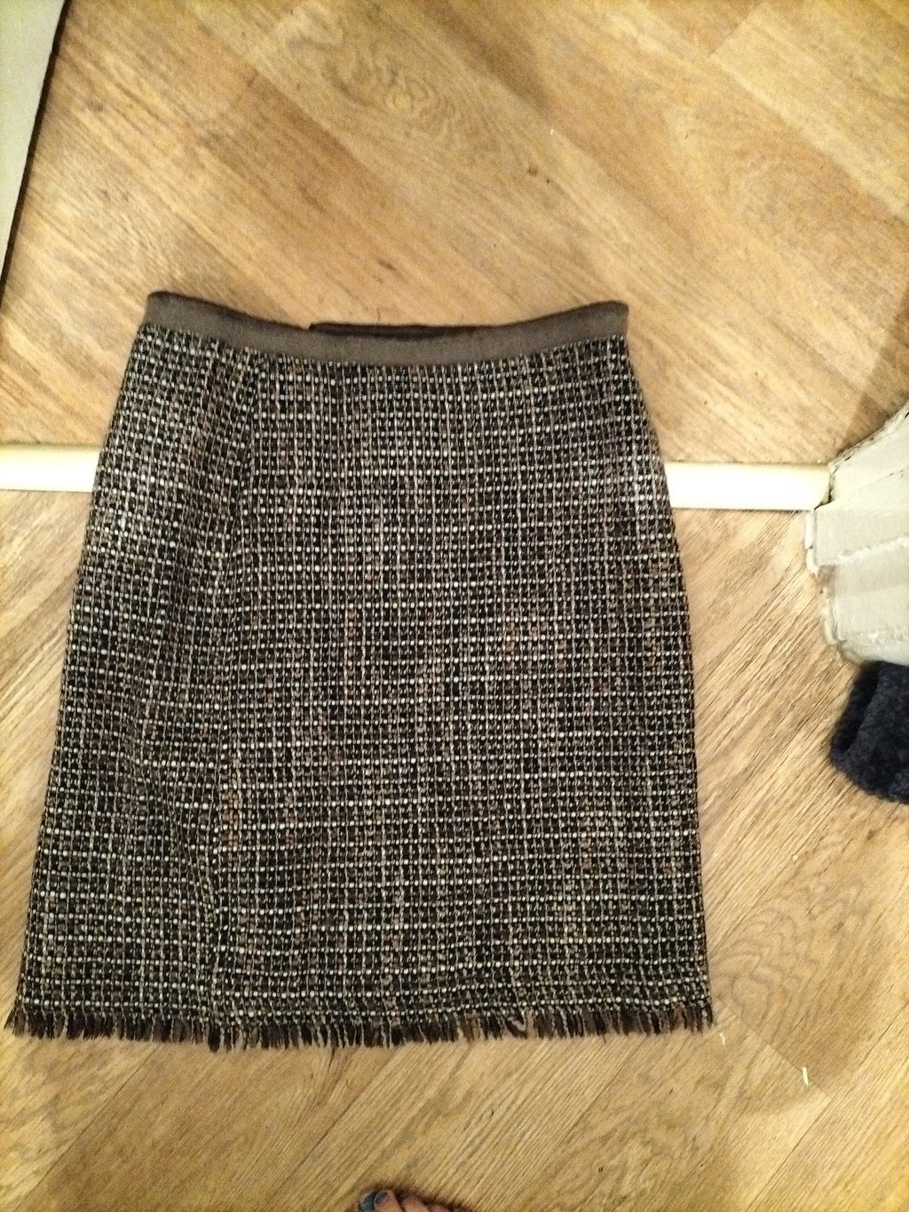 Ladies Intrend Size 14 Brown Rough Hem Lined Skirt