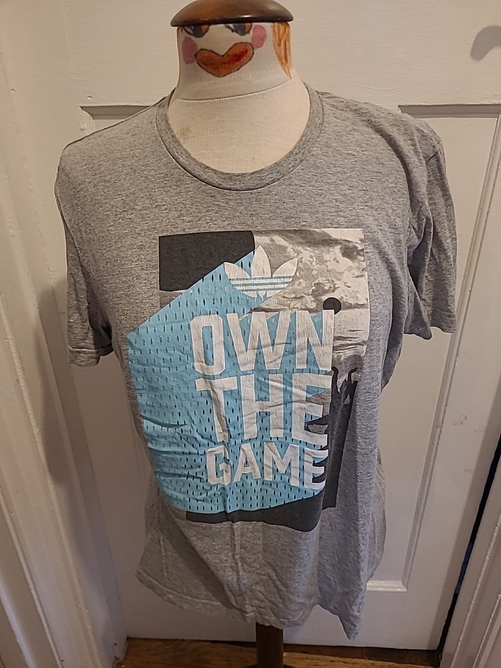 Mens Adidas Size Small Grey Printed Short Sleeved Tshirt