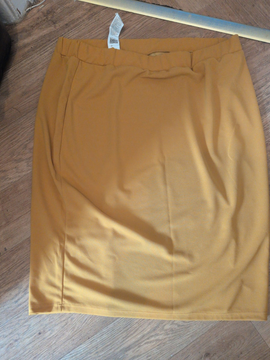 Ladies Shein Pencil Skirt Size 4XL Mustard
