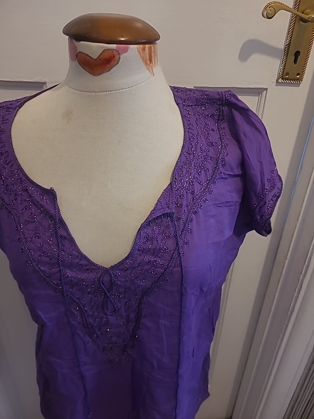 Ladies Riviera Size M/L Purple Detail Around Neck Short Sleeved Tshirt