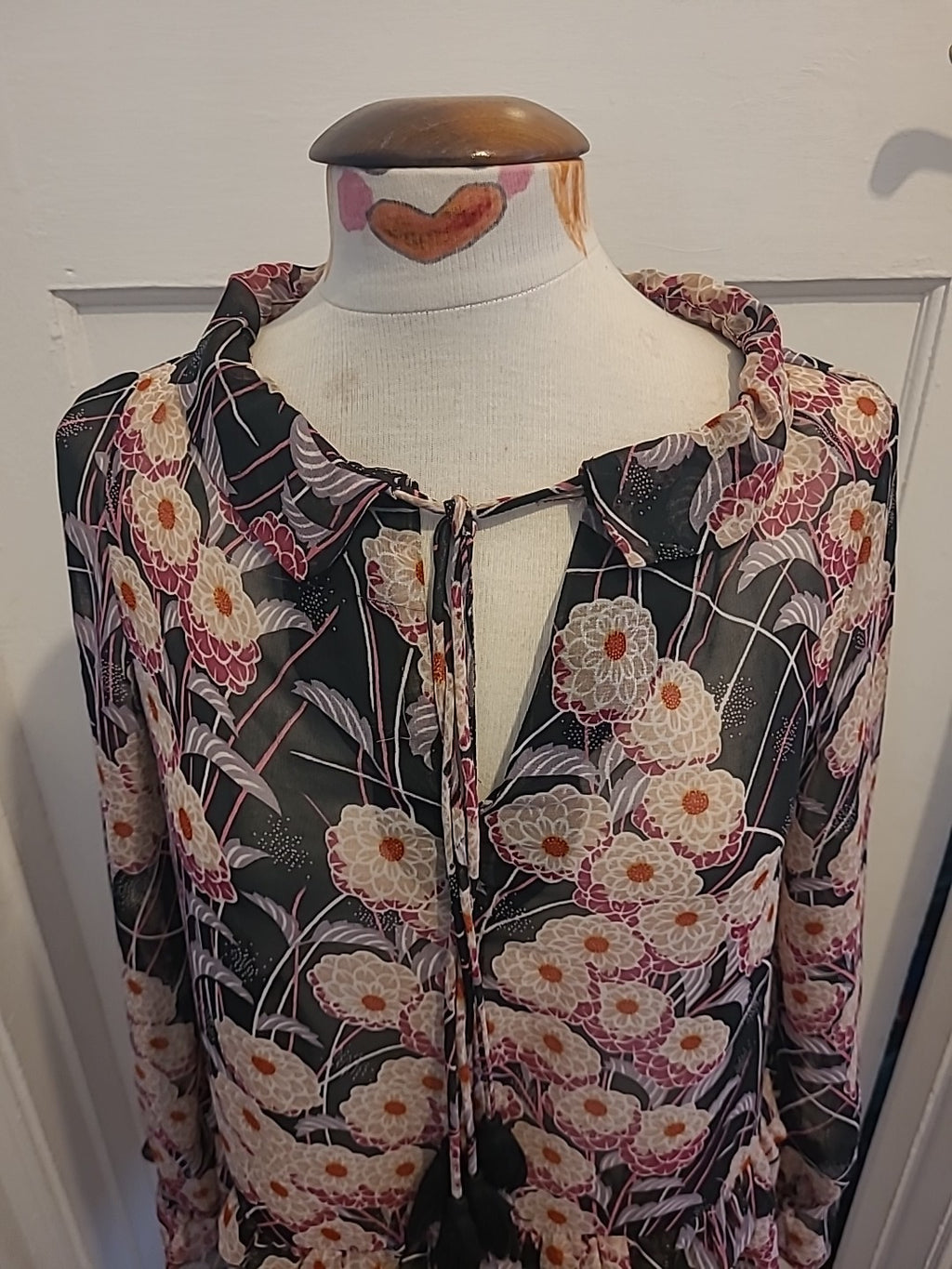 Ladies Asos Size 6 Black Peach Pink Floral Long Sleeved Blouse