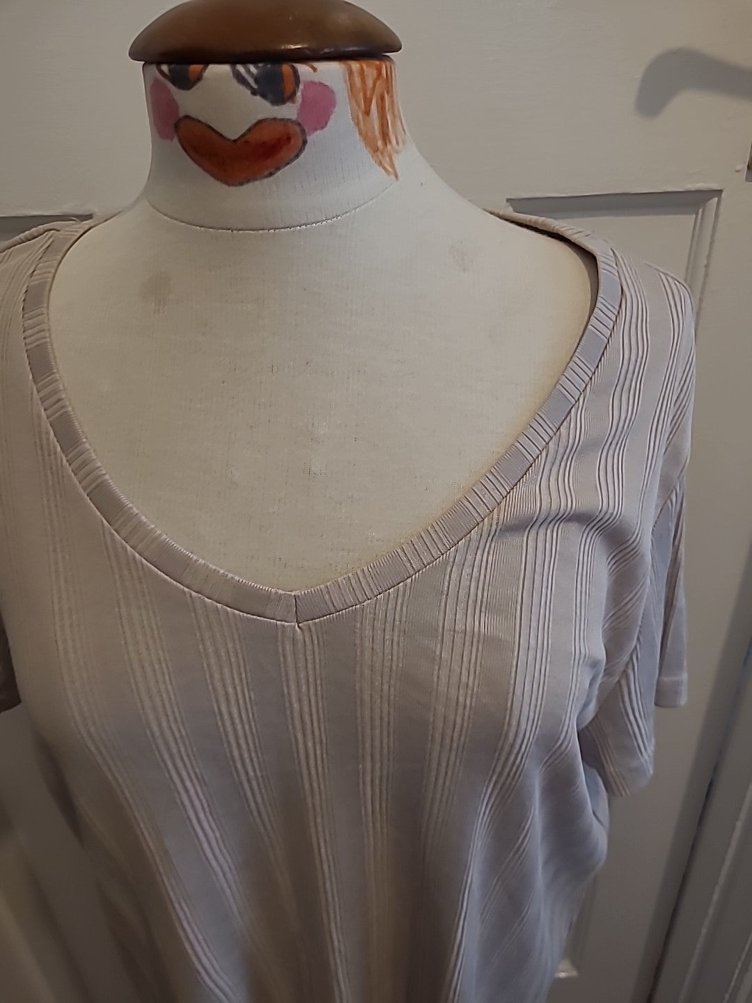 Ladies Beloved Size 3XL Beige Ribbed Short Sleeved Tshirt