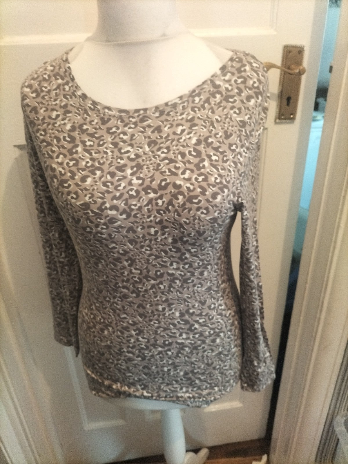 Ladies Tu Size 10 Grey Toned Animal Print Long Sleeve T-shirt