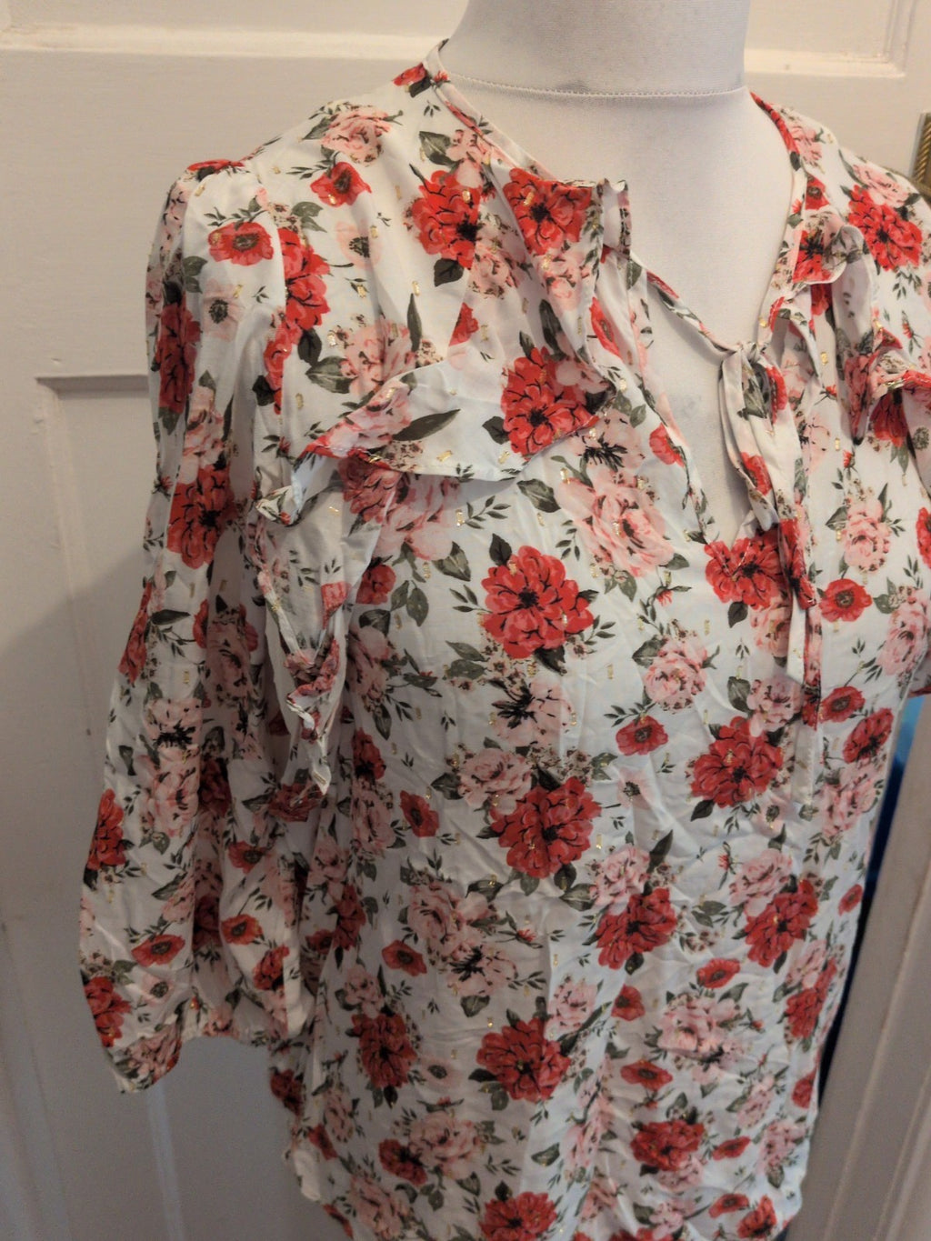 M&Co 10 Pink Red Floral 3/4 Sleeve Blouse