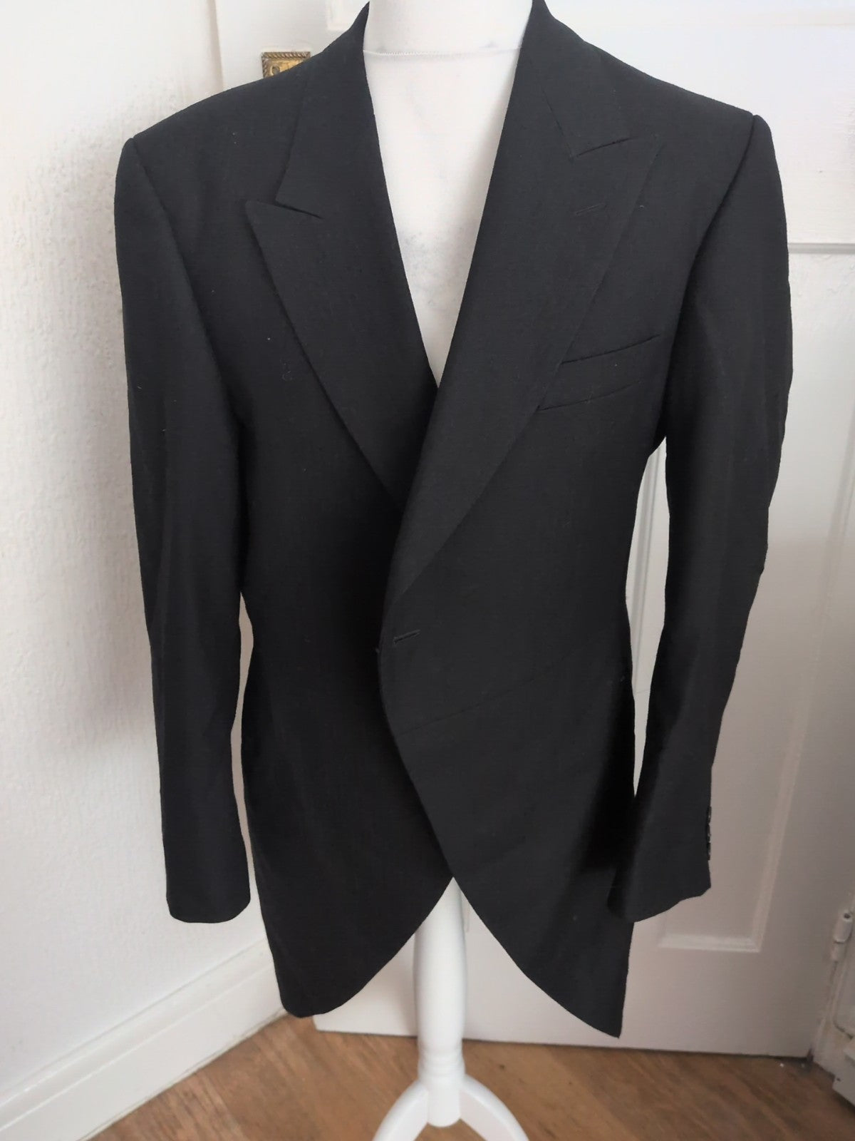 Magee 44 Short Black Suit Jacket