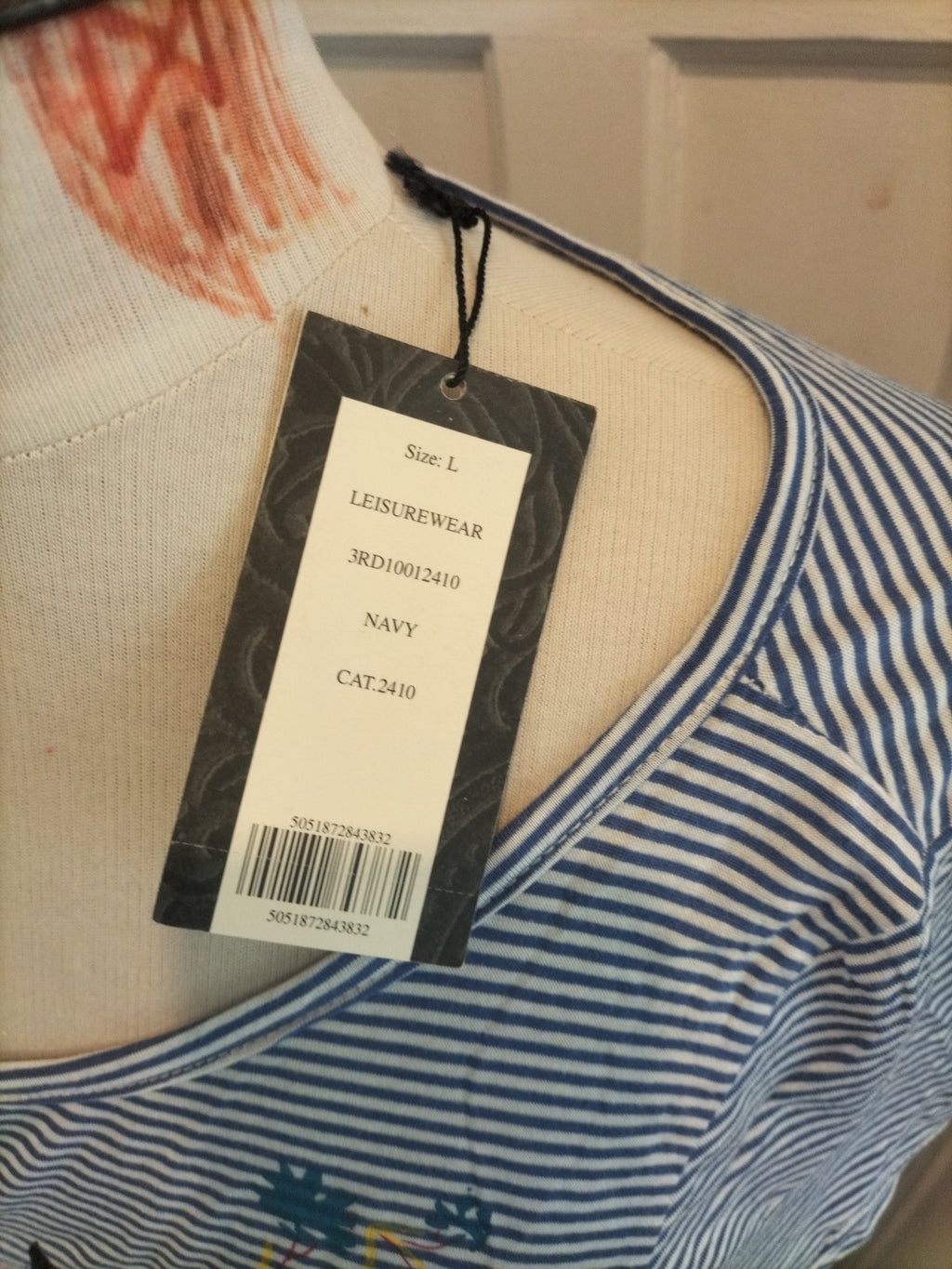 Ladies Brand New T.shirt Size Large Collection By First Avenue