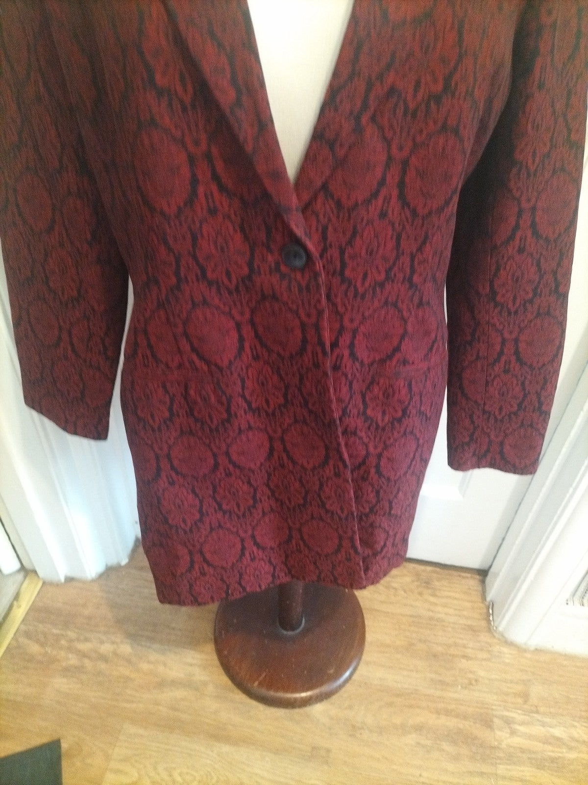 Ladies Dialogue Size L/XL Black/Deep Purple Lined Long Sleeved Blazer