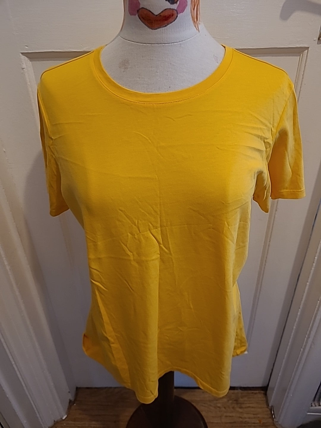 Ladies Lands End Size Medium Mustard Short Sleeved Tshirt