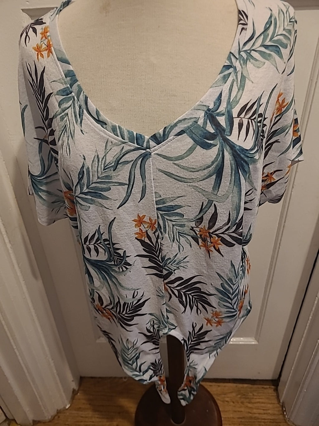 Ladies George Size 16 Multi Coloured Floral Short Sleeve Blouse