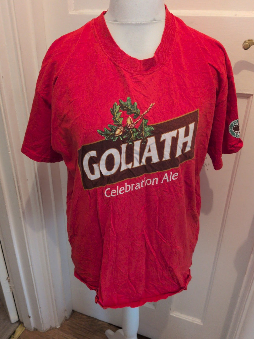 Fruit Of The Loom XL Red Print Goliath T-shirt