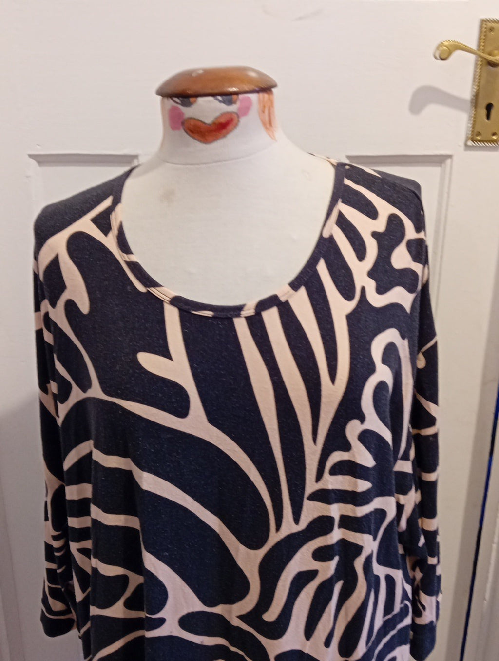Ladies Virtuelle Luxe Size Small Brown/Black Long Sleeved Dress